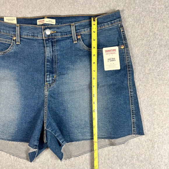 Signature Levi Strauss High Rise Shorts 18 Blue Denim Distressed W34 - Picture 4 of 11